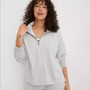 Aerie || Quarter Zip Sweatshirt
